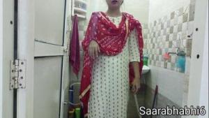 My Step Brother caught me taking bath in bathroom secretly and fucked xnxx by herself