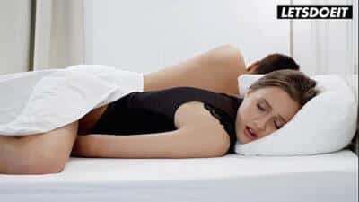 Stacy Cruz 19yo Czech Teen Penetrated Deep By Her Lover – LETSDOEIT