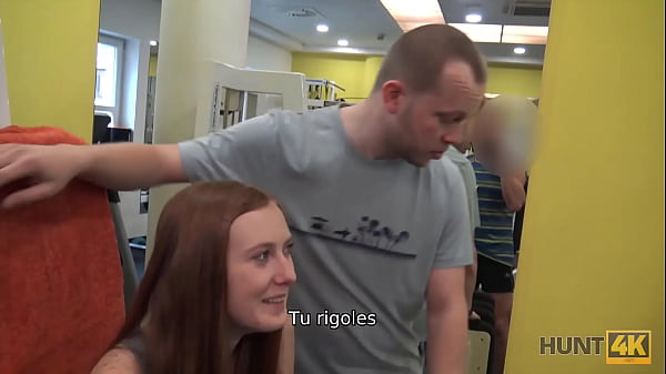 hunt4k cocu pour de largent permet au chasseur de baiser sa copine dans le gymnase vide