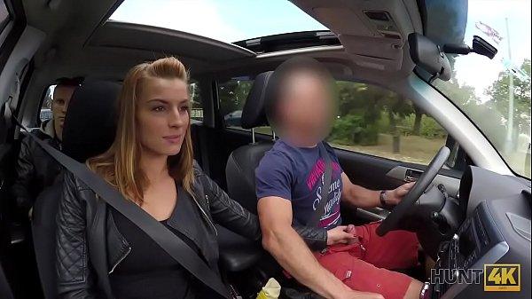 hunt4k il fidanzato nerd non e contrario a vendere la figa della sua ragazza victoria daniels