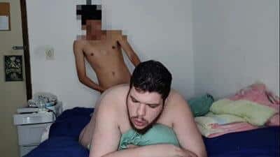 Prévia – Deixei o Novinho Pentelhudo Usar Meu Cuzinho Pra Se Aliviar e Ele Goza 2 Vezes (COMPLETO NO SHEER)