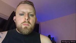 POV: Your straight friend lets you suck him off (Headphones ON)