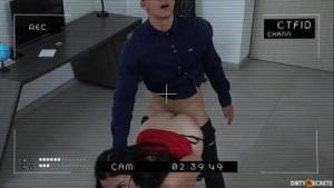 I SEDUCE THE HEAD OF SECURITY TO LET ME GO