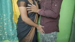 Mallu Slut Wife’s Clean & Hot Pussy Fucked – Desi Indian Babe Gets Wild!
