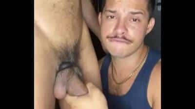 Pau grosso e duro me comendo no Sofá