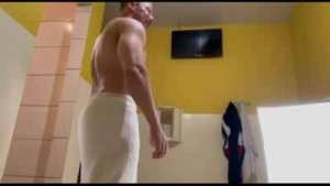Macho safado me fodeu no motelzinho de beira de estrada