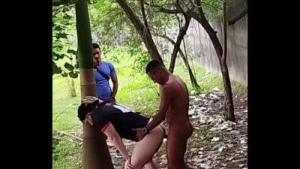 Saí pra comprar leite, me perdi no mato e acabei tomando leite de macho (COMPLETO NO RED)