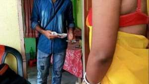 Pati Fauj me Bhabhi Ji Mauj Me – Postman Ke Sath Chudai