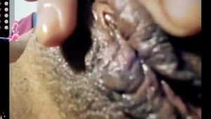 Chilena reinacat se masturba en webcam. Videos completos en red