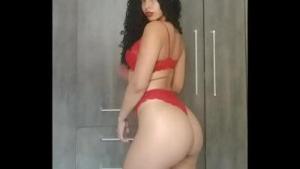 Branquinha cacheada a mais top do xvideos 6