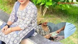 कॉलेज गर्ल प्रिया ने 1000 में पूरी रात चुदने के लिए रेडी हो गयी