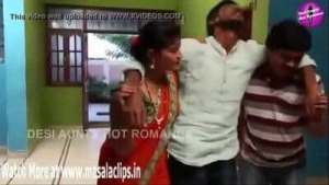 Desi Aged Bhabhi Sex with Young Guy – XNXX.COM