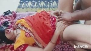 Dewar and bhabhi Hindi sex video behind their parents