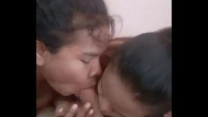 Hot 2 Asian girls blowjob lucky guy