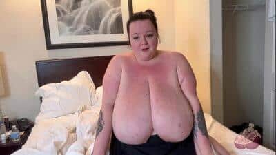 maid rubs her pussy all over your pillow