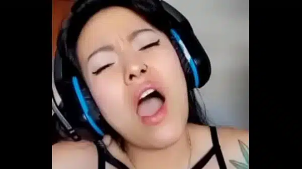 i touch myself while watching porn here on xvideos squirt of pleasure