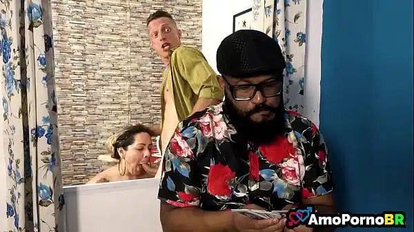 uma esposa precisa do semen do amigo do marido na boca para encontrar a felicidade xvideos porno