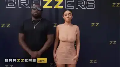 BRAZZERS – Violet Myers Shows off her asshole to Paparazi