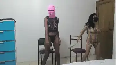 Female colleagues gather in an apartment to perform pornographic and sensual dances because they are going to upload them to XVIDEOS.COM