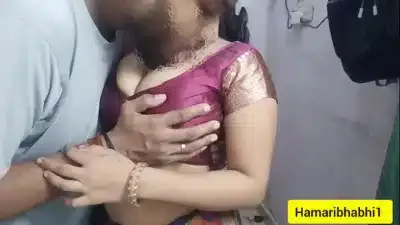 Hot Indian Desi Bhabhi Ki Saree Utha ke Chudai. Indian Desi Bhabhi Saree Sex Video.