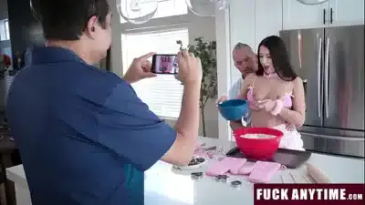 Pounding Her Tight Pussy While She Prepares the Chocolate Chip Cookies – Fuckanytime