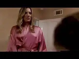 Seductive MILF shares bed and pussy with stepsonfe4q