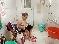 Take A Selfie Bath