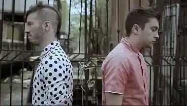 Twenty One Pilots – Migraine Oficial Music video