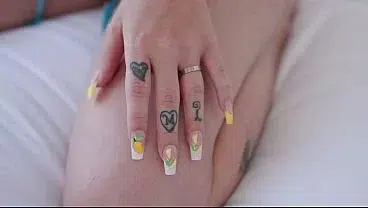 Alluring Bombshell Cubbi Thompson’s Amazing Pussy-Pounding And Facial Moment