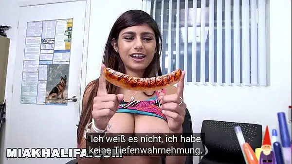 MIA KHALIFA – Interview Mit Deutschen Untertiteln