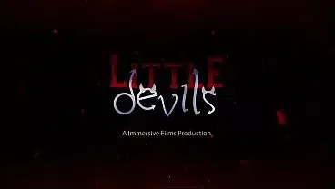 Branquinha perfeita, fodendo gostoso a bucetinha e o cuzinho rosa, adoro ver ela esguichar e gozar