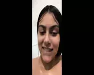 Casada exebicionista se masturbando