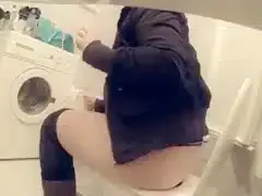 Four party babes need to pee so bad