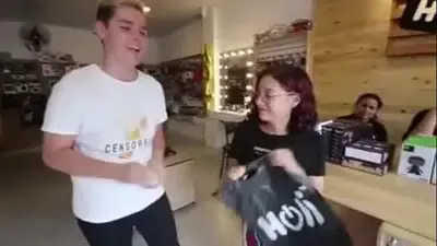 Joven Youtuber follando