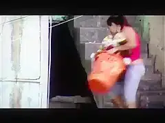 lavando roupa delicia