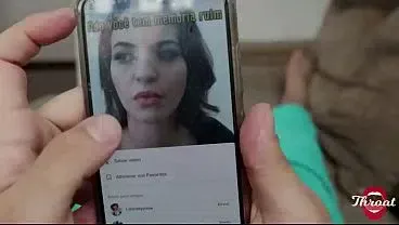 MInha meia-irmã adora usar os pezinhos para me masturbar e a abocanhar meu pau na ausência de nossos pais