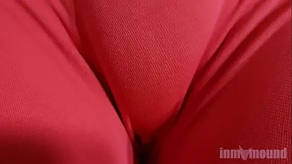 Part 2 – Trying on new Leggings like a youtuber. In part 1 I couldn’t resist showing my pussy, in this one, I just showed my pussy mound through my tight pants.