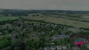 Sandrillon et Lyia, deux belles coquines, aiment les quatuors torrides