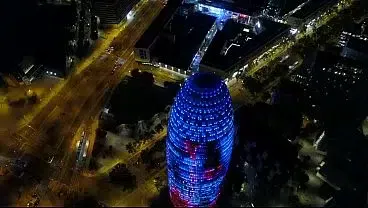 tras cámara de Martina smeraldi y 3 bbc dandole la bienvenida a barcelona