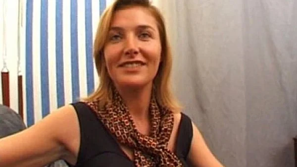 Blindfolded amateur girlfriend sucks and fucks