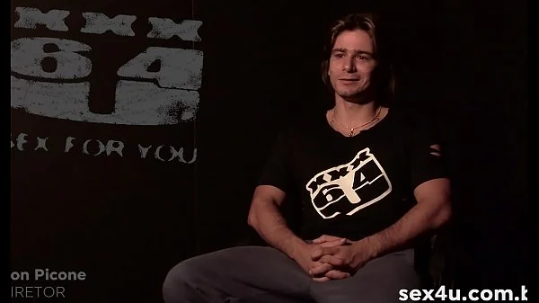 Don Picone com certeza é o diretor pornô que mais revelou talentos. Ele foi responsável por levar as mais lindas atrizes para as grandes produtoras do Brasil