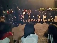 Turk kizi harika mezdeke oynuyor