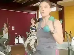 Nice cameltoe exercising at the gym