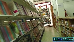 Amateur Thai MILF picked up for a ride on an Asian cock recorded