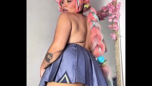 Cute Chubby Varessa Cosplayer Striptease Massive Farts in Mini Skirt Then Naked