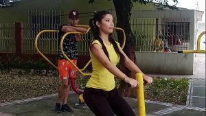 MI HERMANASTRA INFIEL COLOMBIANA ME ESTABA ENSEÑANDO COMO HACER EJERCIO Y FINAL TUVISMOS TANTO SEXO COMO SIEMPRE LO HE DESEADO- PORNO EN ESPANOL-