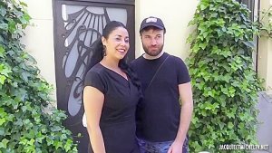 Nawel Is An Amateurs European Who Loves – Bum To Mouth