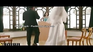 show him you deserve the dresssM9AVPt