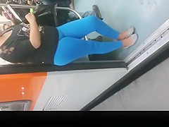 Blue leggings fat cameltoe