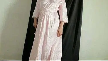 BOKEP INDO NGINTIP CEWEK BALI SEXY GANTI GAK PAKAI CELANA DALAM BAJU BODYNYA MANTAP BANGET